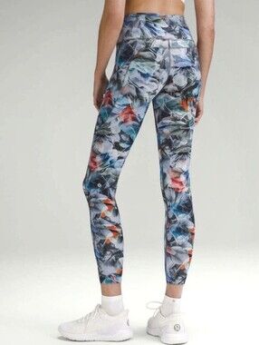 Lululemon Fast and Free High-Rise Tight 24". Luminescent Floral Multi. Nulux. 14